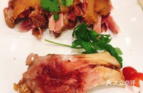 German Crispy Pork Trotter