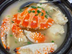 -荣誉海鲜酒楼(海湾店)