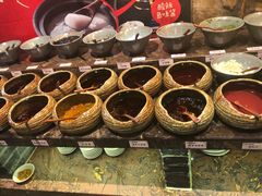 -老牌坊云南鱼豆花火锅(嵩山店)