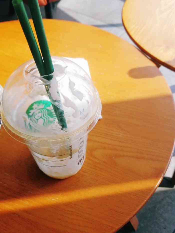 星巴克(延吉百利城店)-"「初恋」延吉唯一的一个星爸爸,看过地图果.