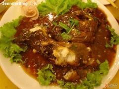 红焖碟鱼头-老浒记烤鸭-北京菜(琉璃厂店)