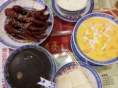 -赵记传承特色牛奶甜品(泉城广场店)