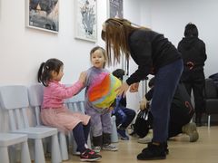 -猴有戏教育戏剧·音乐剧·主持口才·演讲朗诵辩论(环球港华师大校区)