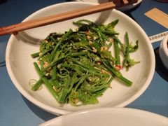 木姜子油拌丝瓜尖-一坐一忘云南菜(嘉里中心店)
