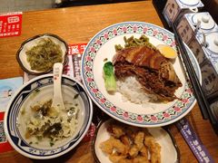 -鑫花溪牛肉米粉(东环大润发店)