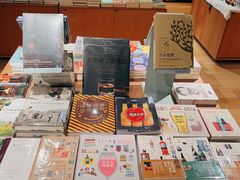 -新华文创·光的空间