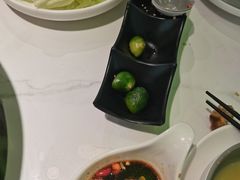 -洪氏嗨捞·广东猪肚鸡·椰子鸡火锅(西咸万象城店)