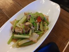 xo酱生爆海螺片-爱啤精酿·民谣酒馆(滨江店)