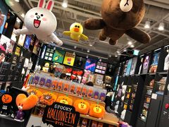 -LINE FRIENDS Garosu-gil Flagship Store
