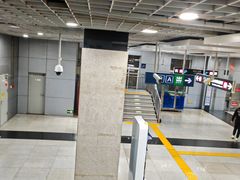 -梨园(地铁站)