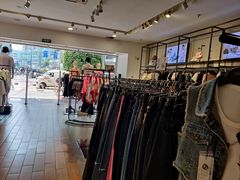 -三福时尚(三峡广场华夏银座店)