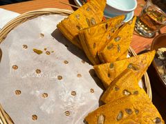 -菌自由丨野生菌火锅特色庭院餐厅(丽江古城店)