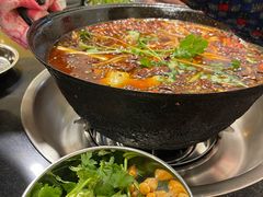 -鸿顺老铁锅美蛙鱼府(解放碑店)