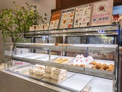 面包甜点陈列柜-君之狮子山·轻糖烘焙(松江印象城店)