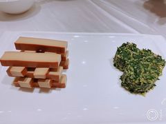 马兰头香干拌鸡蛋干-老人和饭店(淮海中路店)