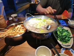 -肖四女乐山跷脚牛肉(南汇大学城生活广场店)
