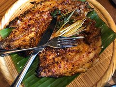 香茅草烤罗非鱼-云海肴·汽锅鸡·云南菜(天山百盛优客店)