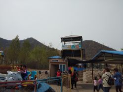 -窦王岭景区游乐场