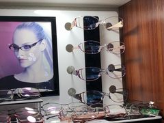 -三叶眼镜城批发市场(上海火车站店)