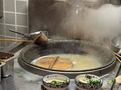 -镇南锅盖面馆(解放路店)