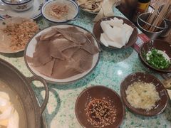 -鸿姐老火锅(疁城新天地店)