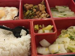-杭州中升之星奔驰4S店(滨江店)