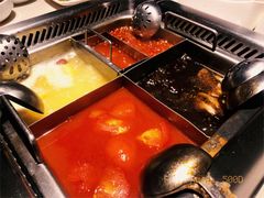-海底捞火锅鲜切牛肉主题店(长寿路店)