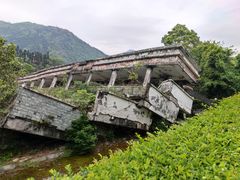 -四川汶川特大地震漩口中学遗址