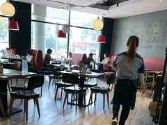 -必胜客(新中纬店)