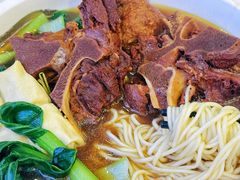 -牛吃草牛肉面(甬港南路店)