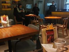 -三勾JJJ Burger&Coffee(梅溪湖店)