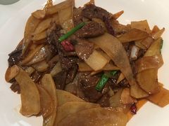 -八府香鸭·啫啫煲(华山路店)