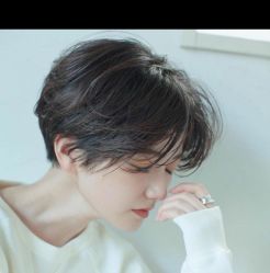 -变画·发型STUDIO