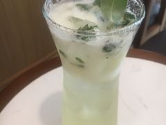 菠萝鼠尾草汁-THE WOODS 简餐 (国贸商城店)