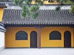 -龙华寺