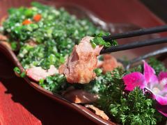 大理风味葱椒鸡-花马天堂云南餐厅 Lost Heaven(高邮路店)