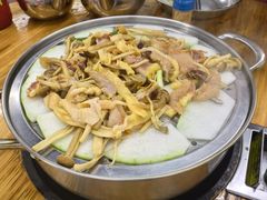 -大眼强五杯鹅·桑拿鸡煲