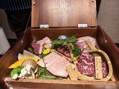 -山川小町·极番烧肉(新地假日广场店)