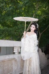 -一揽芳华汉服旗袍体验馆(拙政园店)