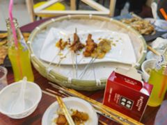 -老街烧烤大排档·地道湖北菜·龙虾馆(汉口火车站店)