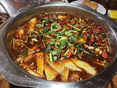 -乡土特色.冷锅鱼.牦牛肉汤锅