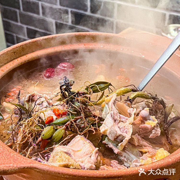 嘎嘎香石橄榄🫒鸡煲我还想再吃23456次‼️