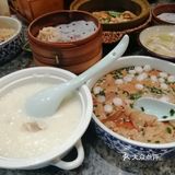 用完餐走出来，门口已不少等位估计是慕名而来的