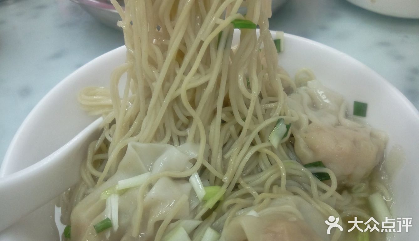 云吞面VS葱油面-佛山两种受欢迎的特色面食