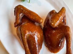 玻璃脆皮乳鸽-利苑酒家(金宝店)