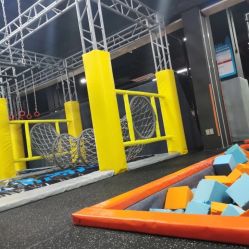 -蹦贝运动中心·蹦床·攀岩·闯关(龙岗店)