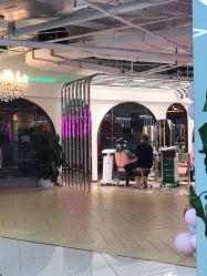 -BULB STUDIO 巴柏明星发型工作室