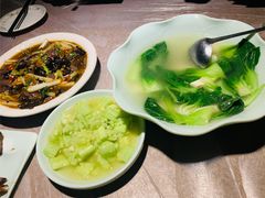 -冰冰龙虾·江湖菜·花园江景餐厅