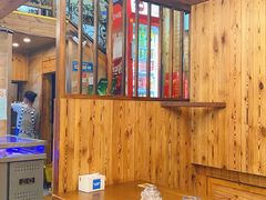 大堂-老东镇啤酒屋海鲜加工·蒸汽海鲜·海鲜烧烤(台东店)