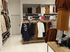 -优衣库(苏州天虹CCMall石路店)